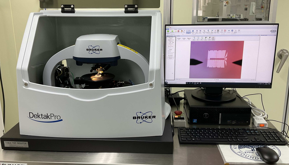 触針式形状測定装置
